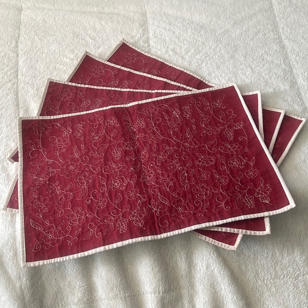 Kohl’s Red Floral Table Placemats set of 4